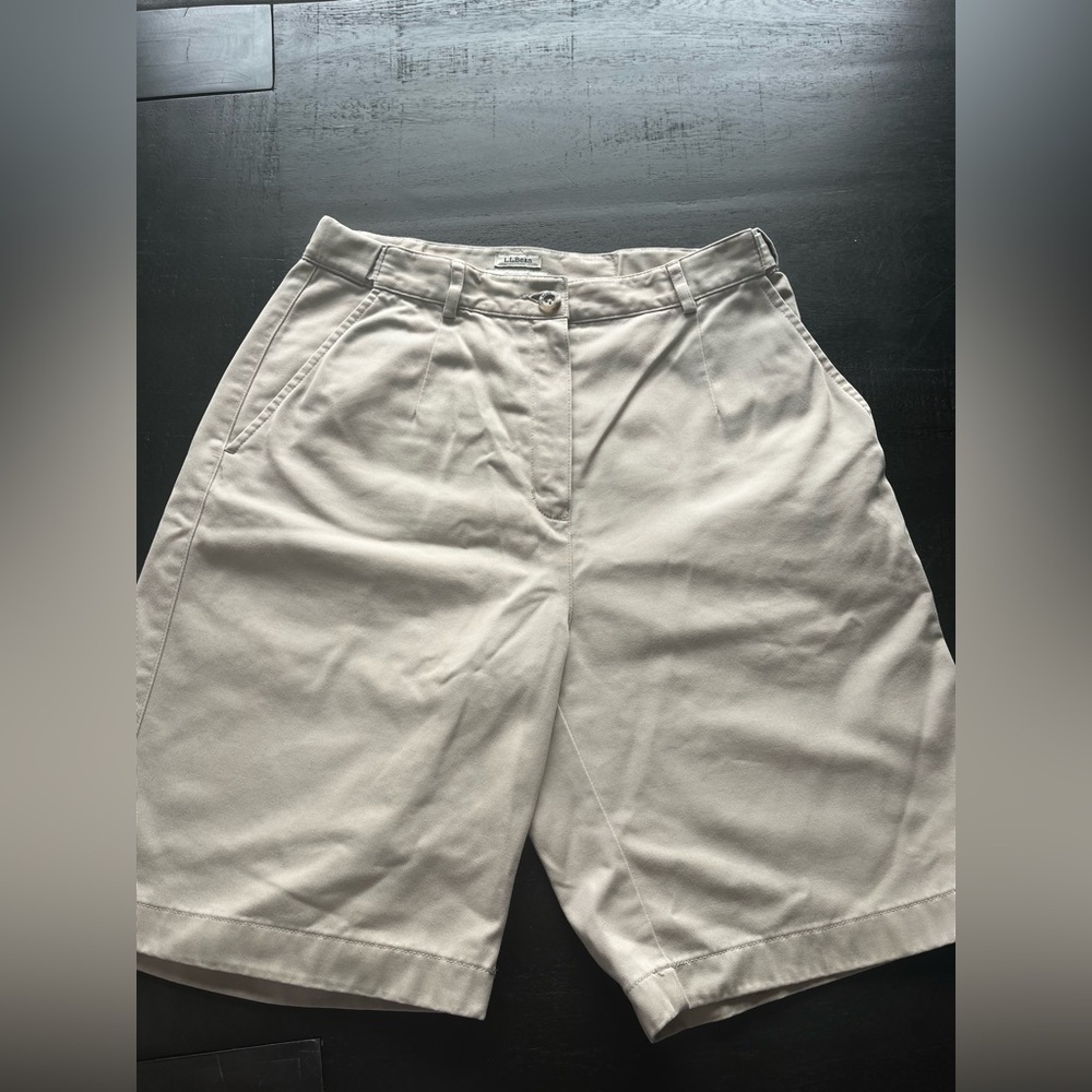 LL Bean Womens Original Fit Khaki Chino Shorts‎ High Rise Tan Size 8 REG